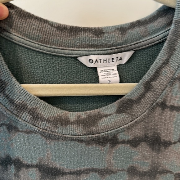 Athleta size Small tie dye sweatshirt only $30! - Picture 3 of 5